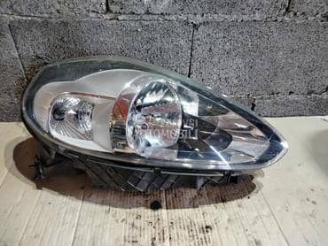 Far desni za Fiat Grande Punto od 2005. do 2011. god.