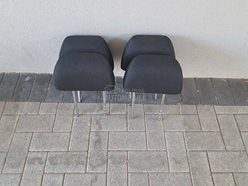 Nasloni za glavu