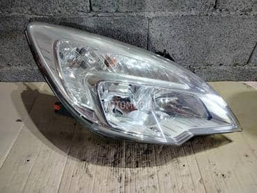 Far desni za Opel Meriva od 2010. do 2017. god.