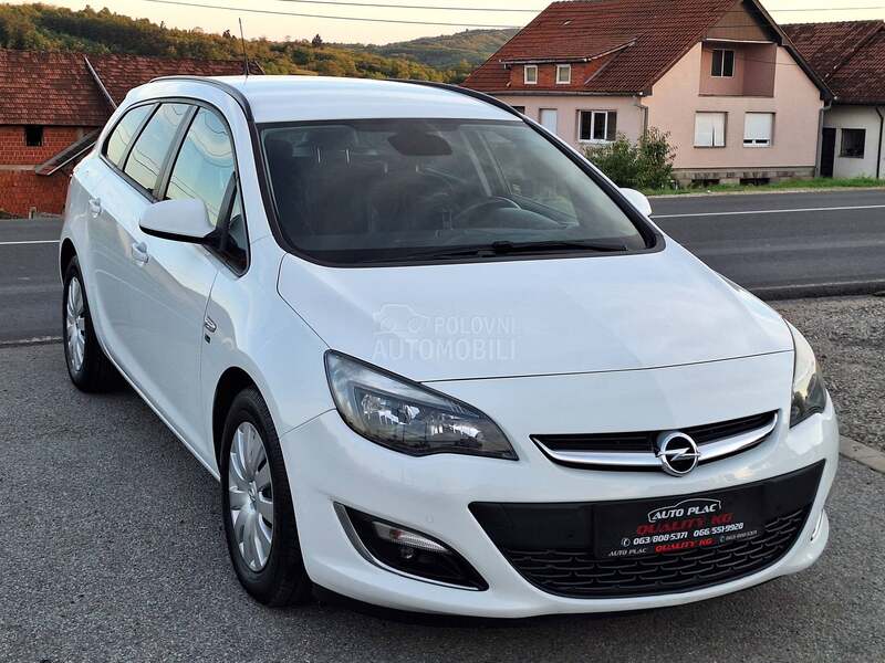 Opel Astra J 