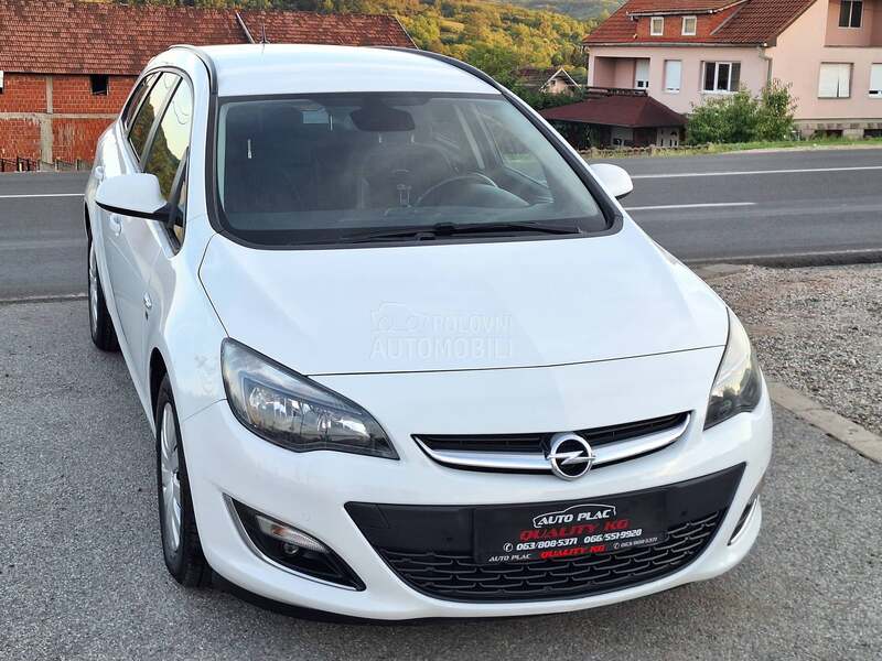 Opel Astra J 