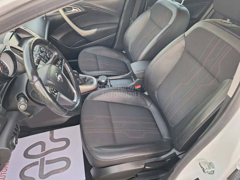 Opel Astra J 