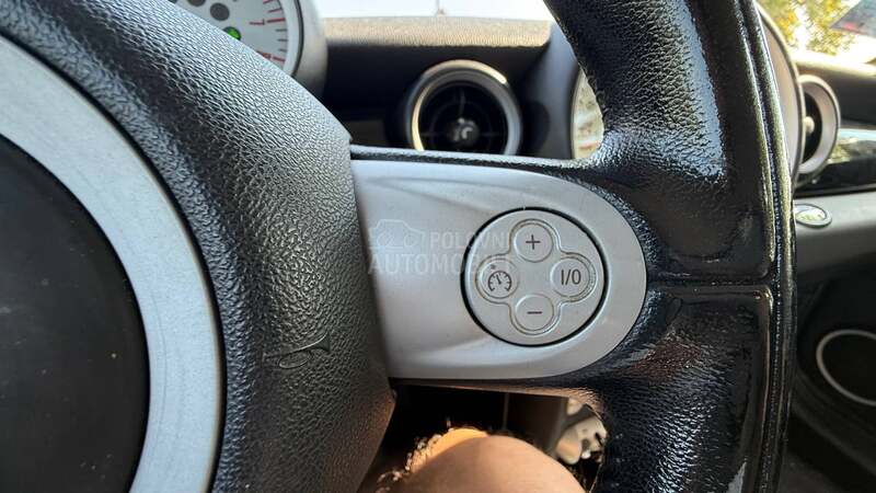 MINI Cooper R56