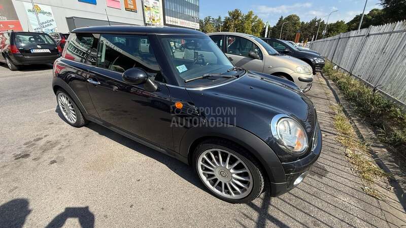 MINI Cooper R56
