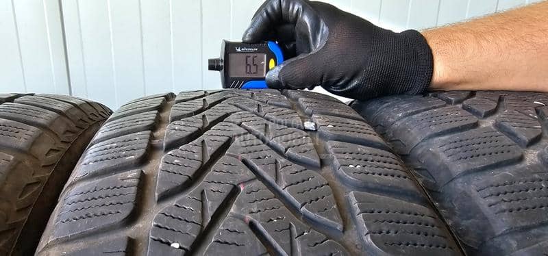 Lassa 215/60 R17 Zimska