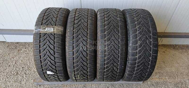 Lassa 215/60 R17 Zimska