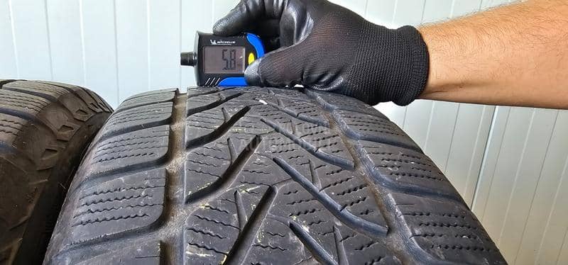 Lassa 215/60 R17 Zimska