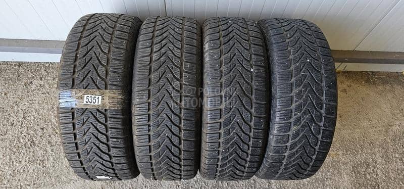 Lassa 215/60 R17 Zimska