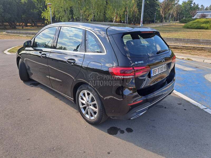 Mercedes Benz B 180 