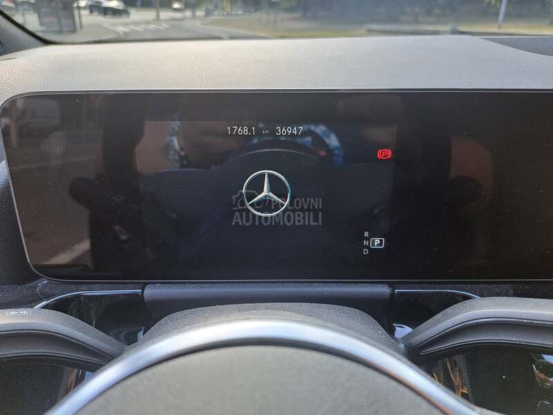Mercedes Benz B 180 
