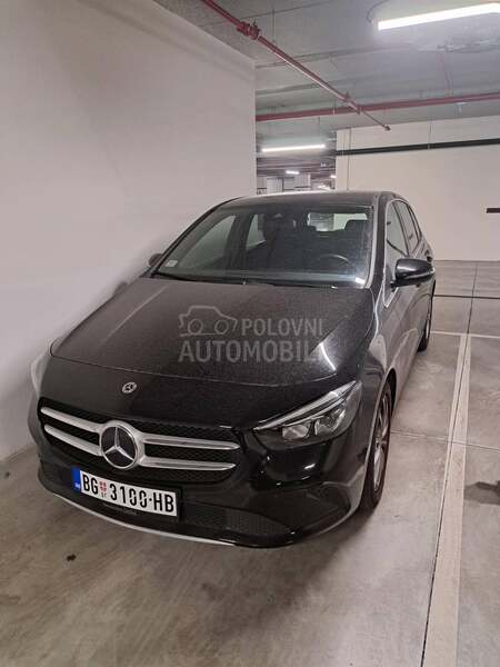 Mercedes Benz B 180 
