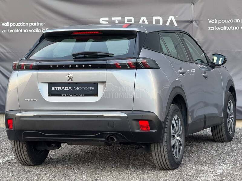Peugeot 2008 1.2 PT NAVY Opiis