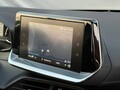 Peugeot 2008 1.2 PT NAVY Opiis