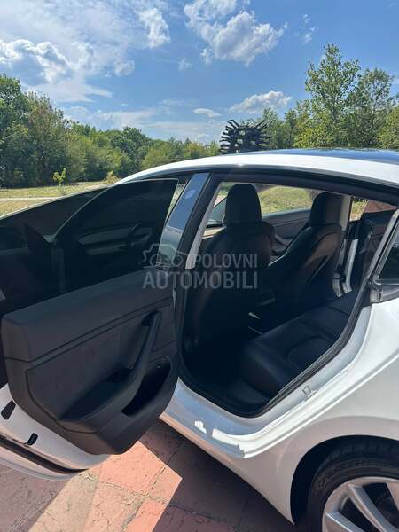Tesla Model 3 Performance