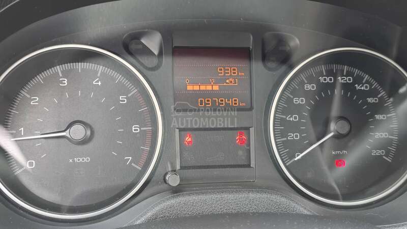 Peugeot 301 1.5hdi 100