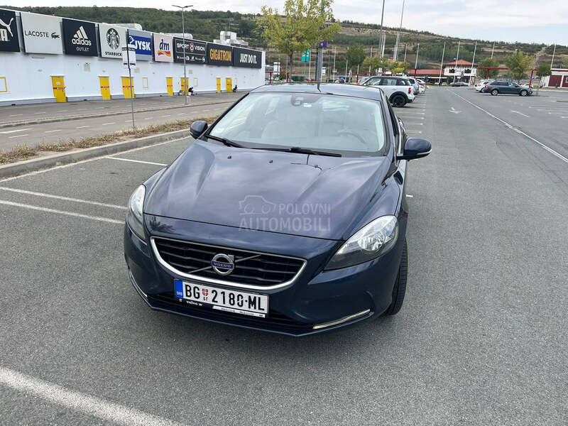Volvo V40 