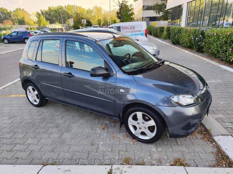 Mazda 2 