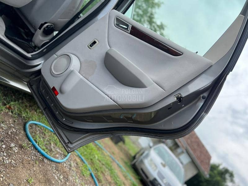 Sedišta sa tapacirima komplet