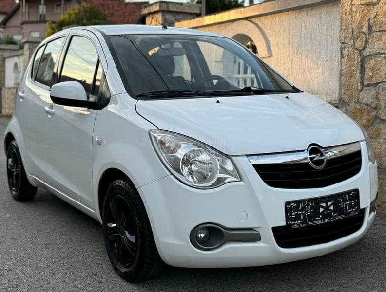Opel Agila 1.0 B