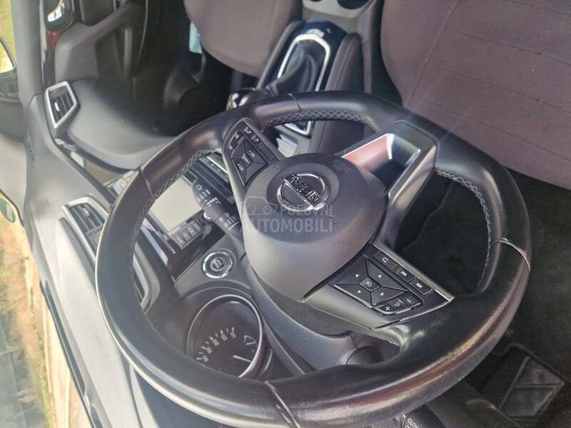 Nissan Qashqai 1.3 TEKNA