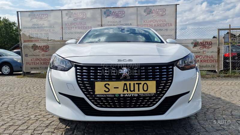 Peugeot 208 KREDlTl/NAVl