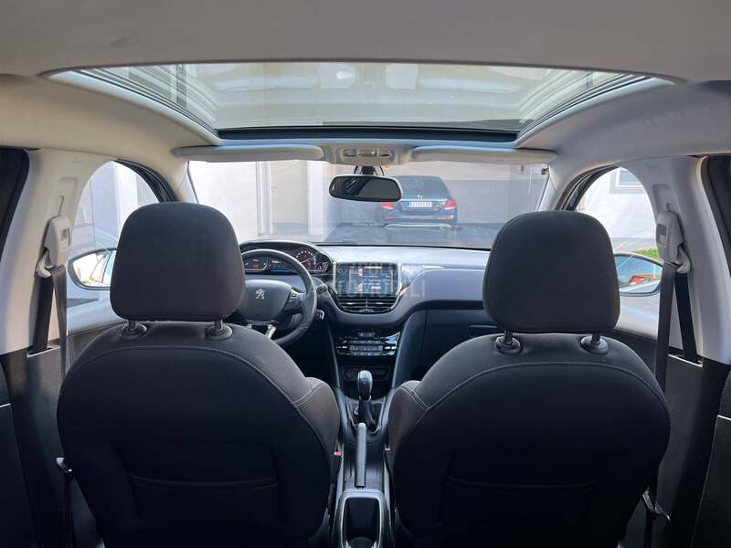 Peugeot 208 1.6 e-HDI ALLURE