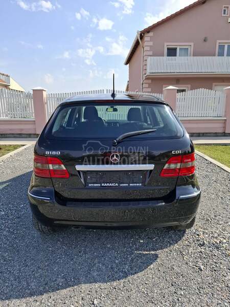 Mercedes Benz B 180 
