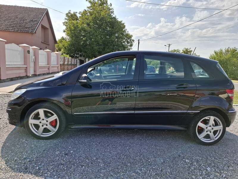 Mercedes Benz B 180 