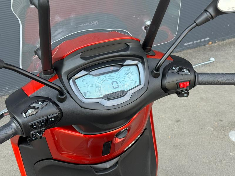 Piaggio Beverly 400 HPE