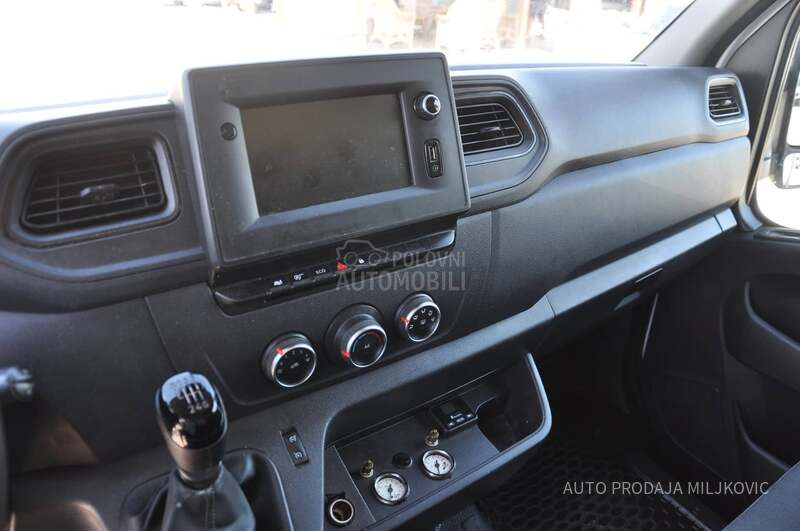 Renault Maxity 5M ROLO  CERADA kao NOV