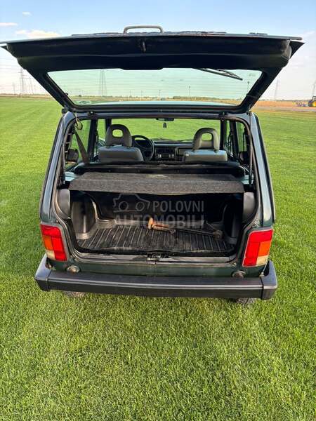 Lada Niva 
