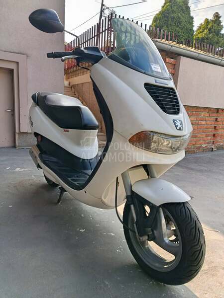 Peugeot Elyseo