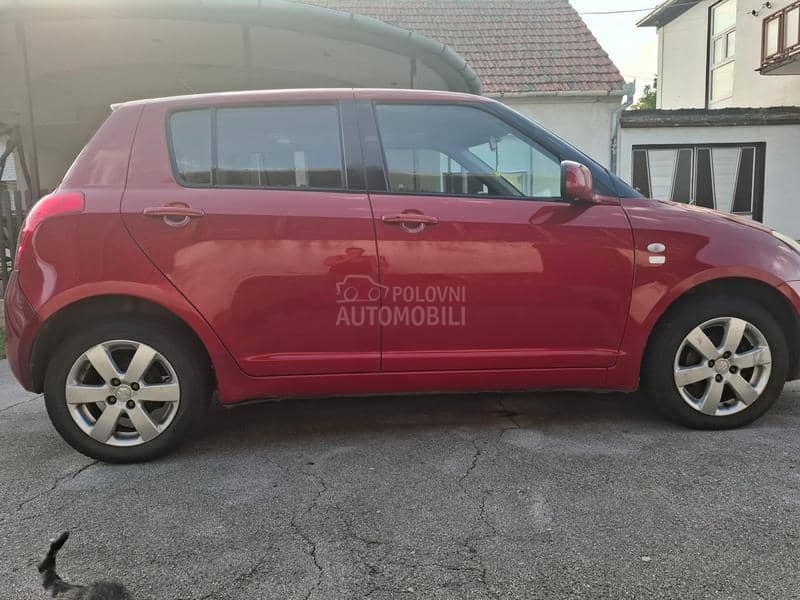 Suzuki Swift 