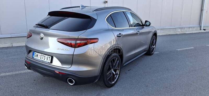 Alfa Romeo Stelvio 2.0 Q4