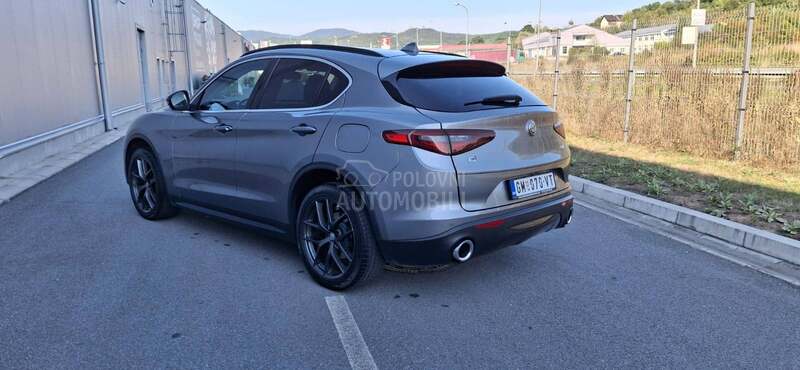 Alfa Romeo Stelvio 2.0 Q4