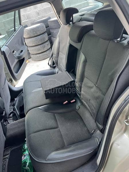 Sedište zadnje karavan