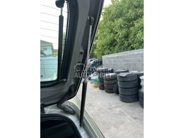 Amortizeri gepeka karavan za Renault Laguna od 2000. do 2007. god.