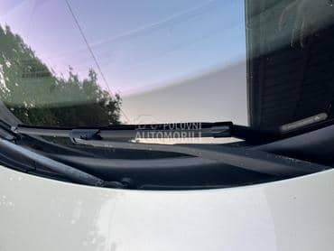 Brisači prednji za Renault Laguna od 2000. do 2007. god.