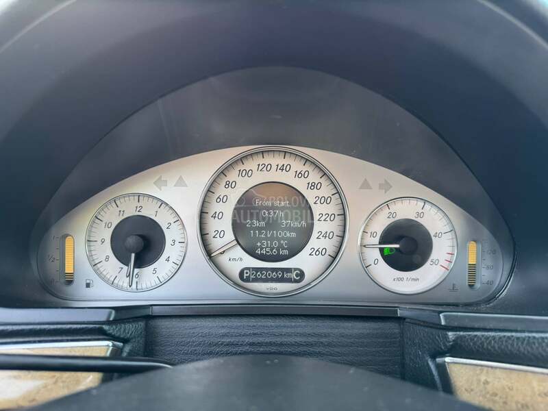 Mercedes Benz E 320 4 MATIC