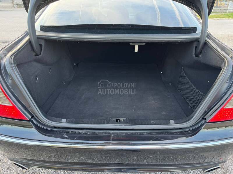 Mercedes Benz E 320 4 MATIC