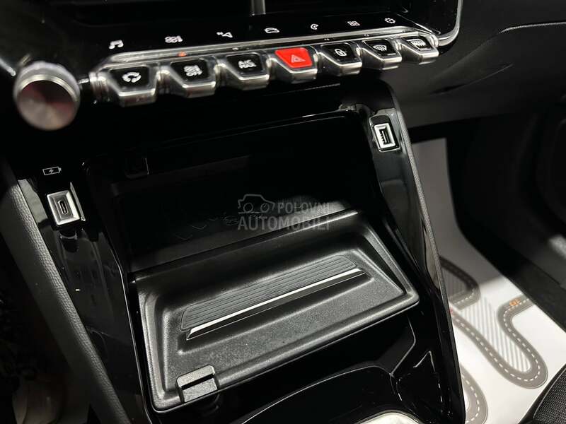 Peugeot 208 1.2 ALLURE VIRTUAL