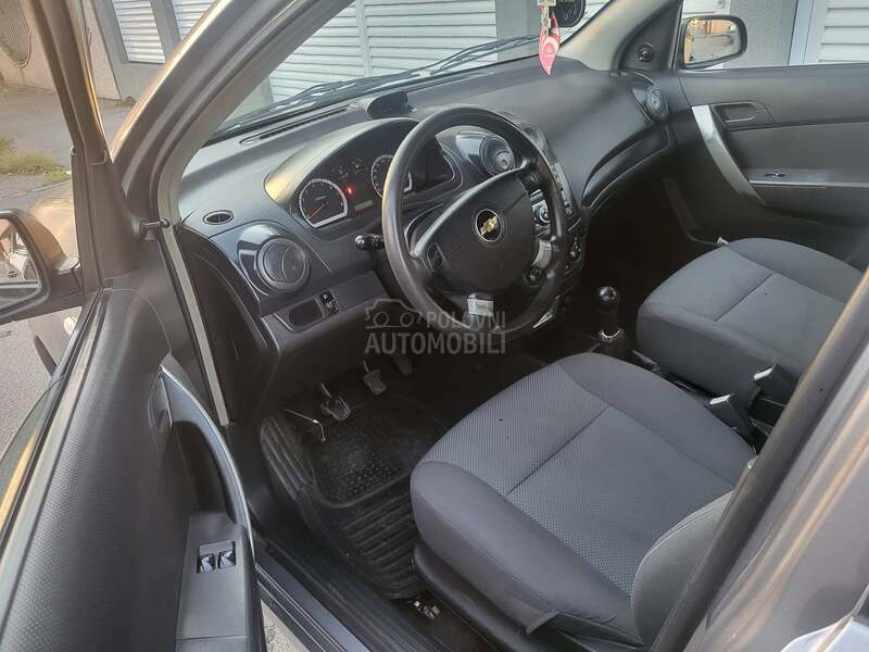 Chevrolet Aveo 12 b