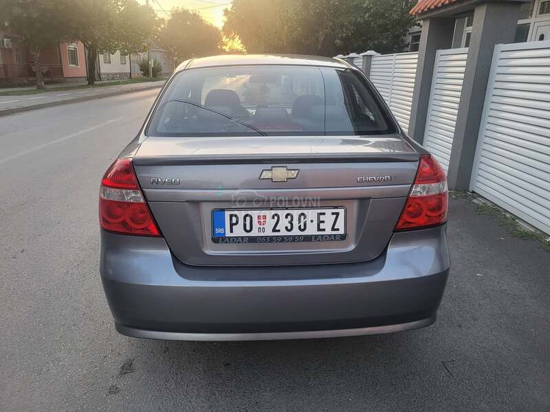 Chevrolet Aveo 12 b