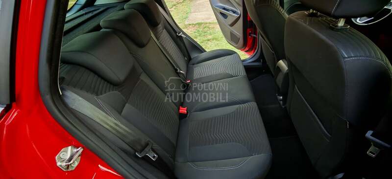 Ford Fiesta 1.0 CH T0P 0pis