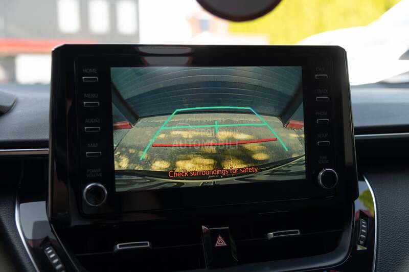 Toyota Corolla HYBRID/LUNA