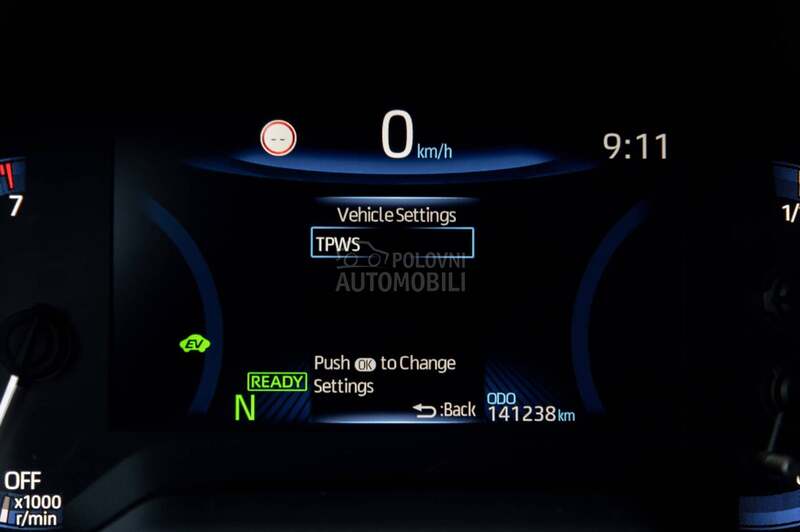 Toyota Corolla HYBRID/LUNA