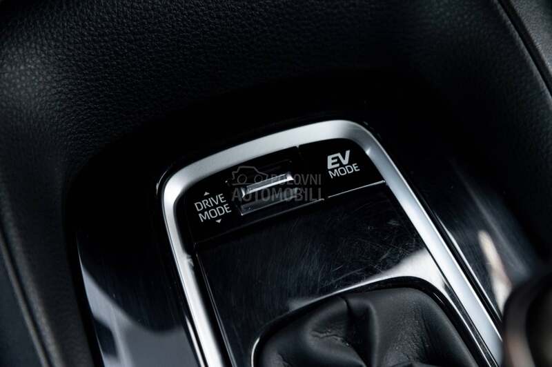 Toyota Corolla HYBRID/LUNA