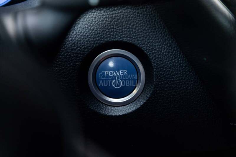 Toyota Corolla HYBRID/LUNA