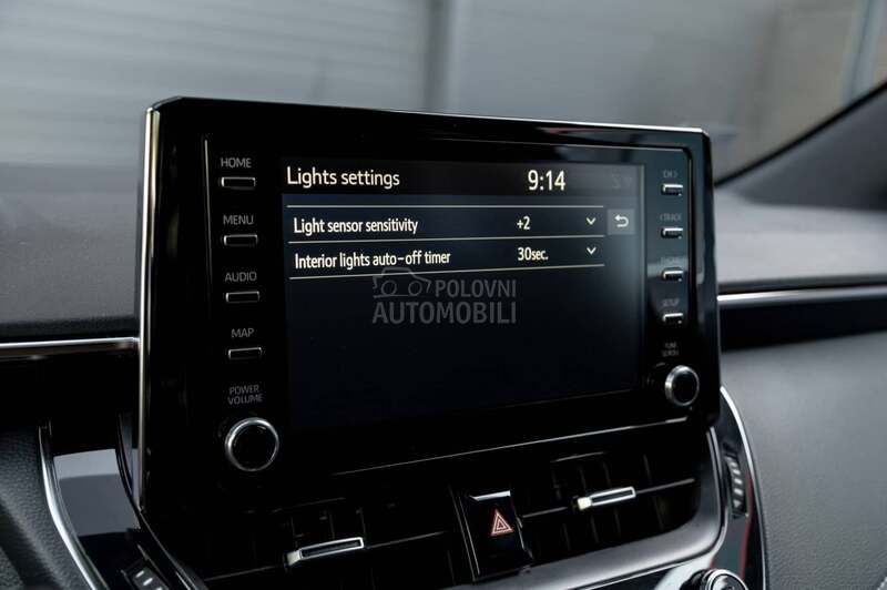Toyota Corolla HYBRID/LUNA