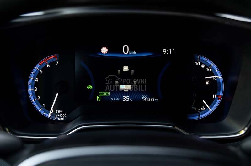 Toyota Corolla HYBRID/LUNA